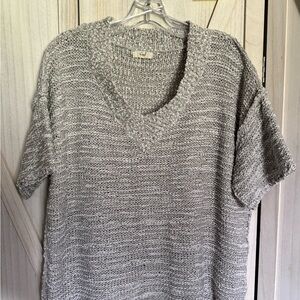 Easel Gray Knit Short Sleeve Top